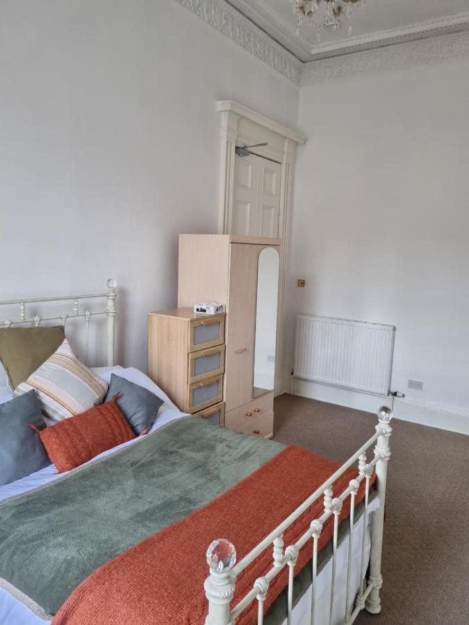 אדינבורו 3 Double-Bed Georgian Apartment In Prime Location מראה חיצוני תמונה